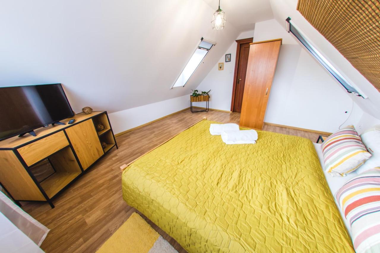 Gosciniec Pod Lipa Apartment Mikolajki  Exterior photo